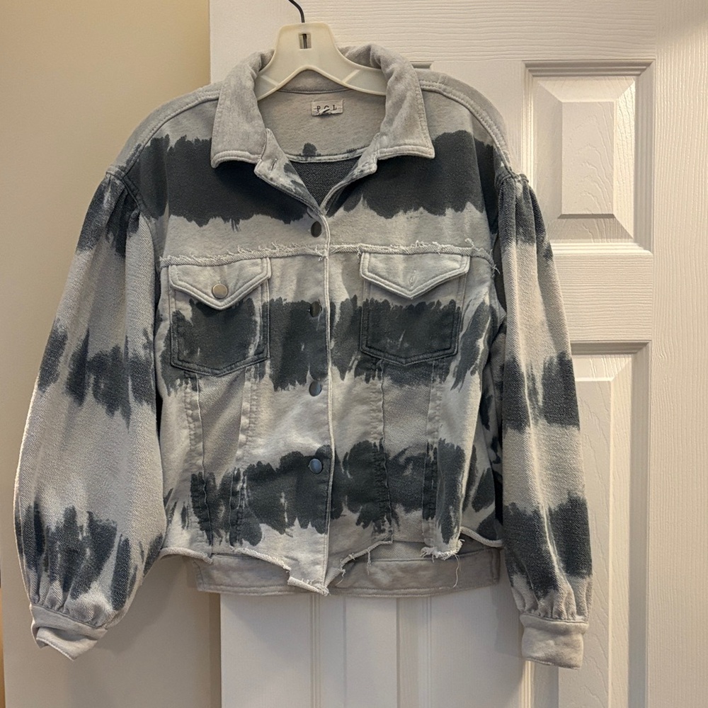POL Tie-Dye Gray & Black Denim Jacket